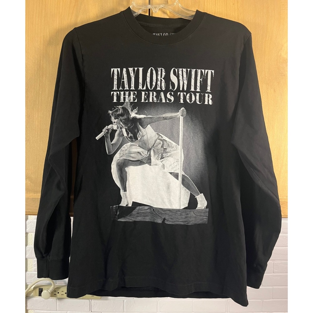 Taylor Swift The Eras Tour Shirt Unisex Small Black Long Sleeve Concert Merch